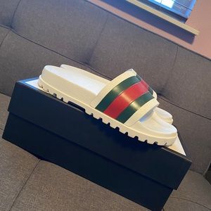 Gucci web slides